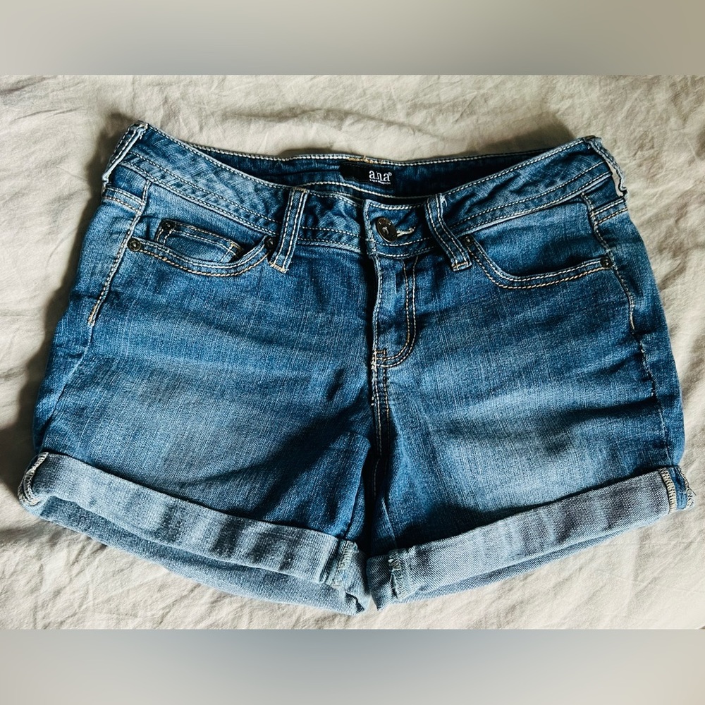 a.n.a. Shorts
